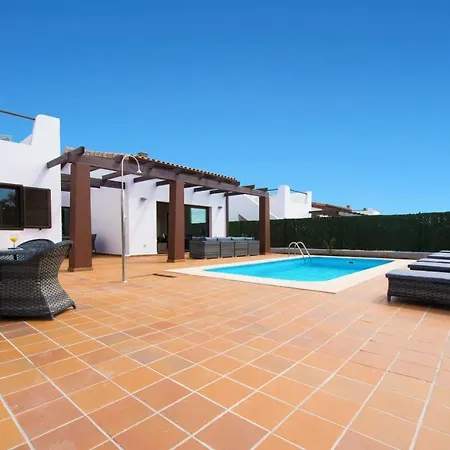 Villa 5 Star Luxury Villa, Private Heated Pool, Golf & Sea Views.