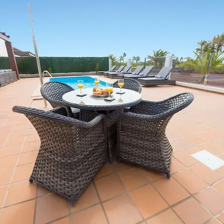 5 Star Luxury Villa, Private Heated Pool, Golf & Sea Views. * Caleta De Fuste